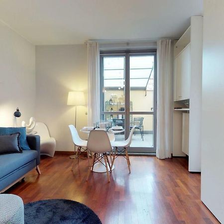 Design Apartment Near Duomo Square Milano Dış mekan fotoğraf