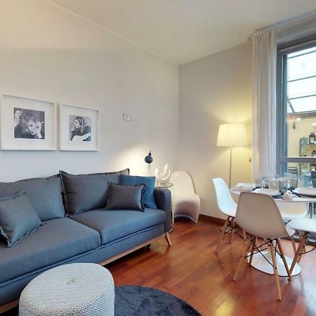 Design Apartment Near Duomo Square Milano Dış mekan fotoğraf