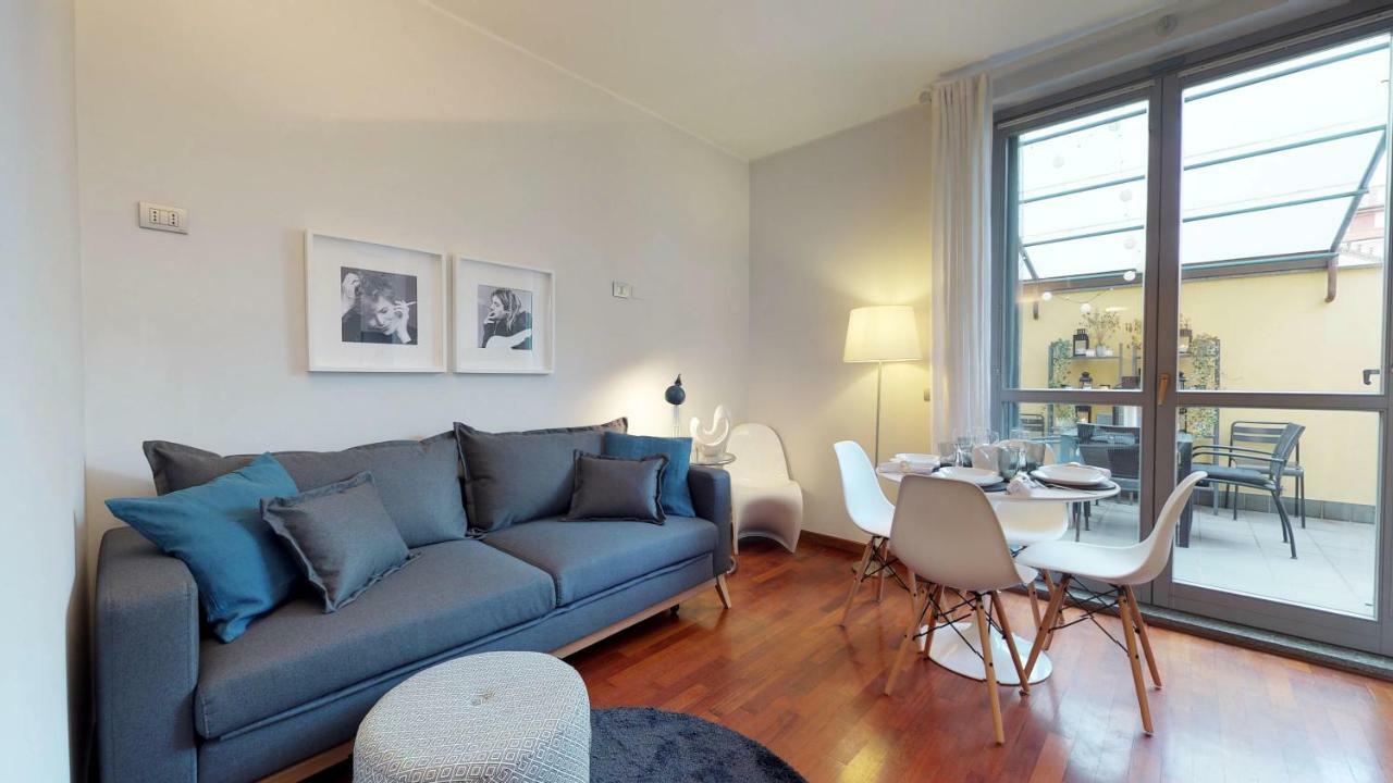 Design Apartment Near Duomo Square Milano Dış mekan fotoğraf
