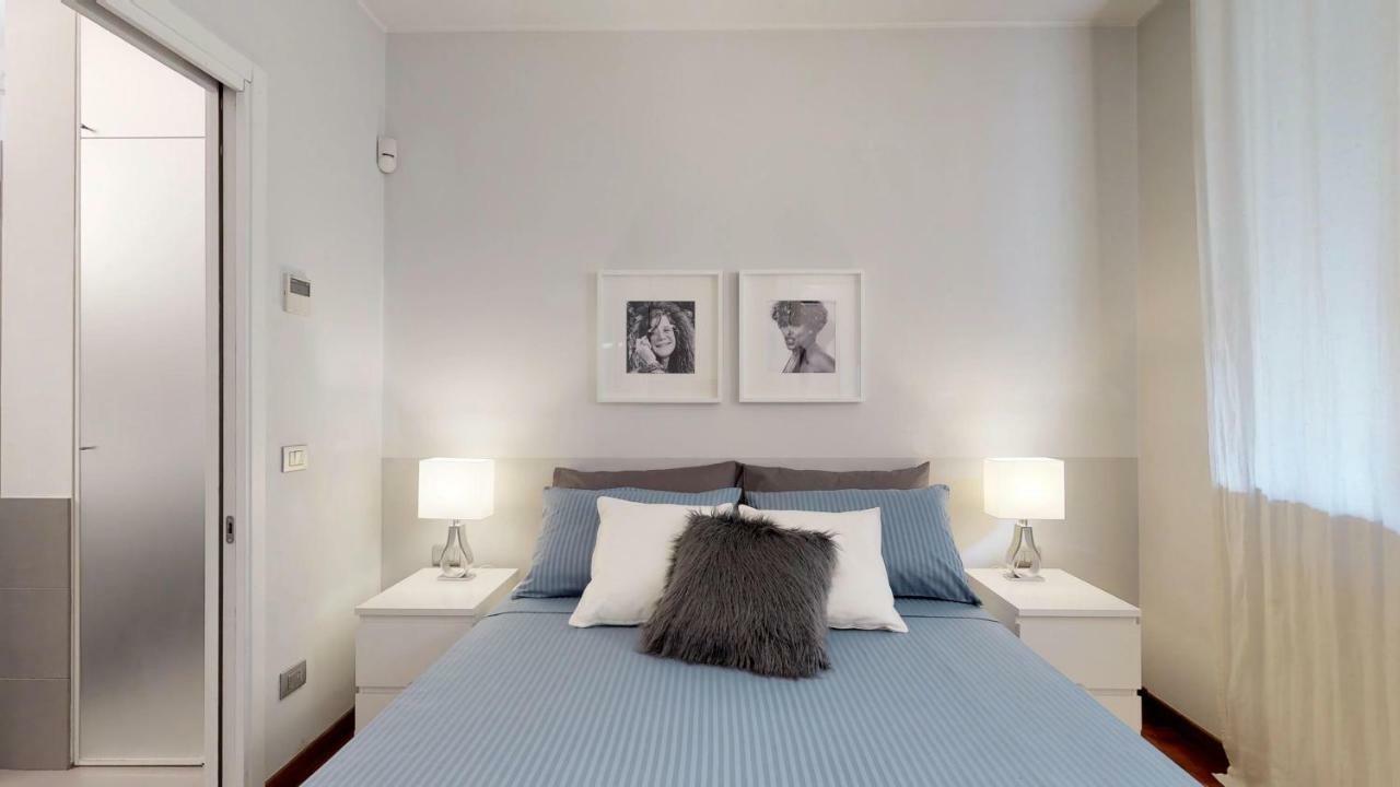 Design Apartment Near Duomo Square Milano Dış mekan fotoğraf