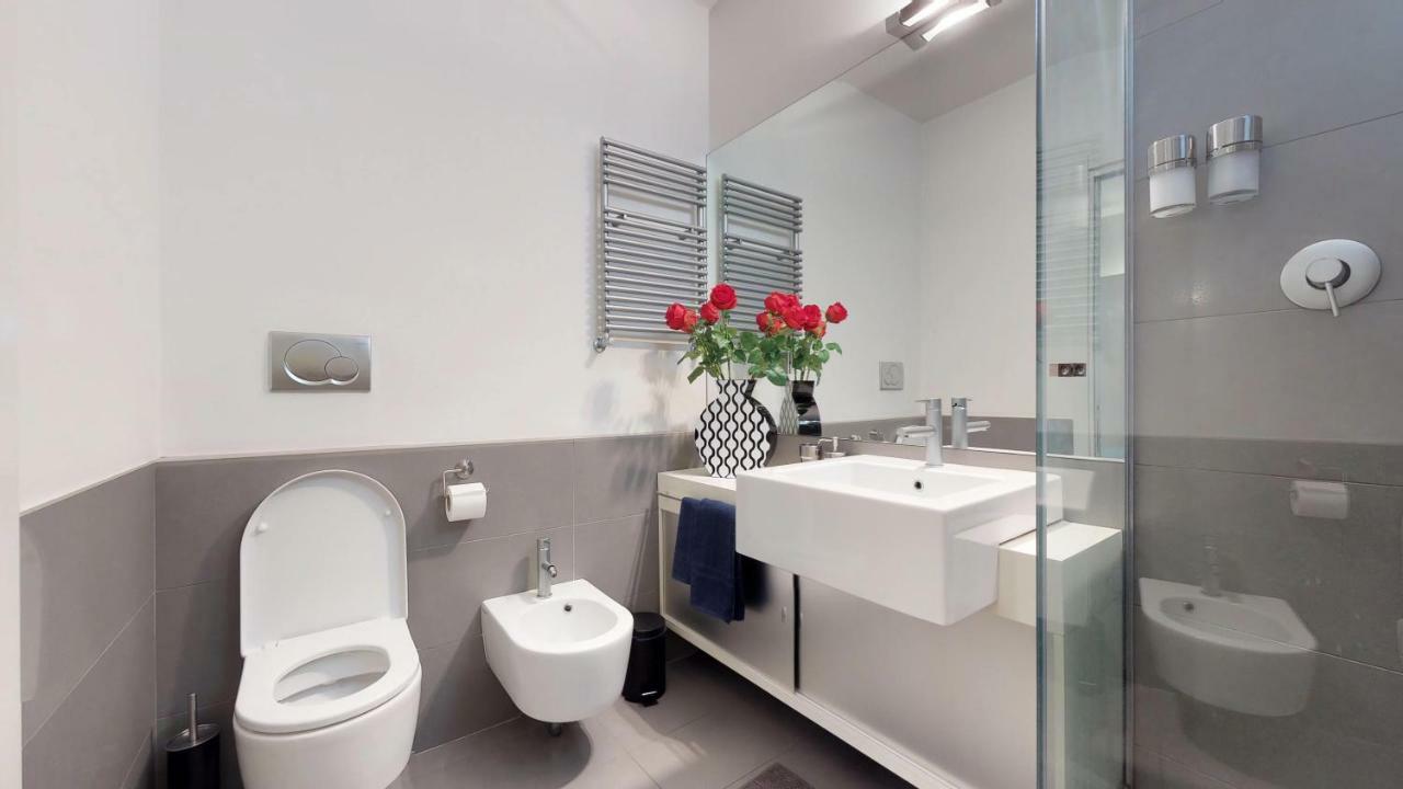 Design Apartment Near Duomo Square Milano Dış mekan fotoğraf